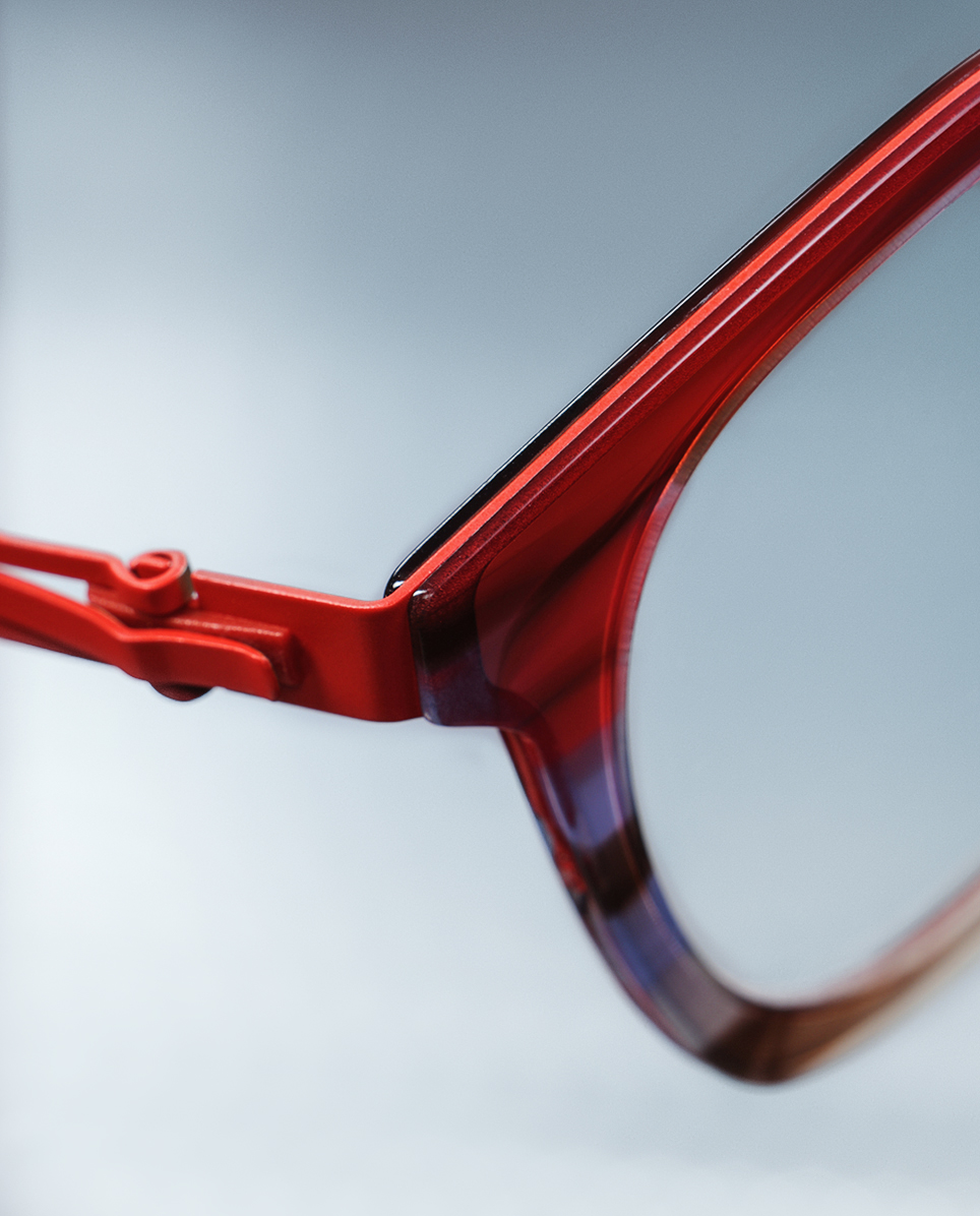 Macro shot of the patented screwless hinge capable of withstanding 90 pounds of pulling force and 300,000 rotations.