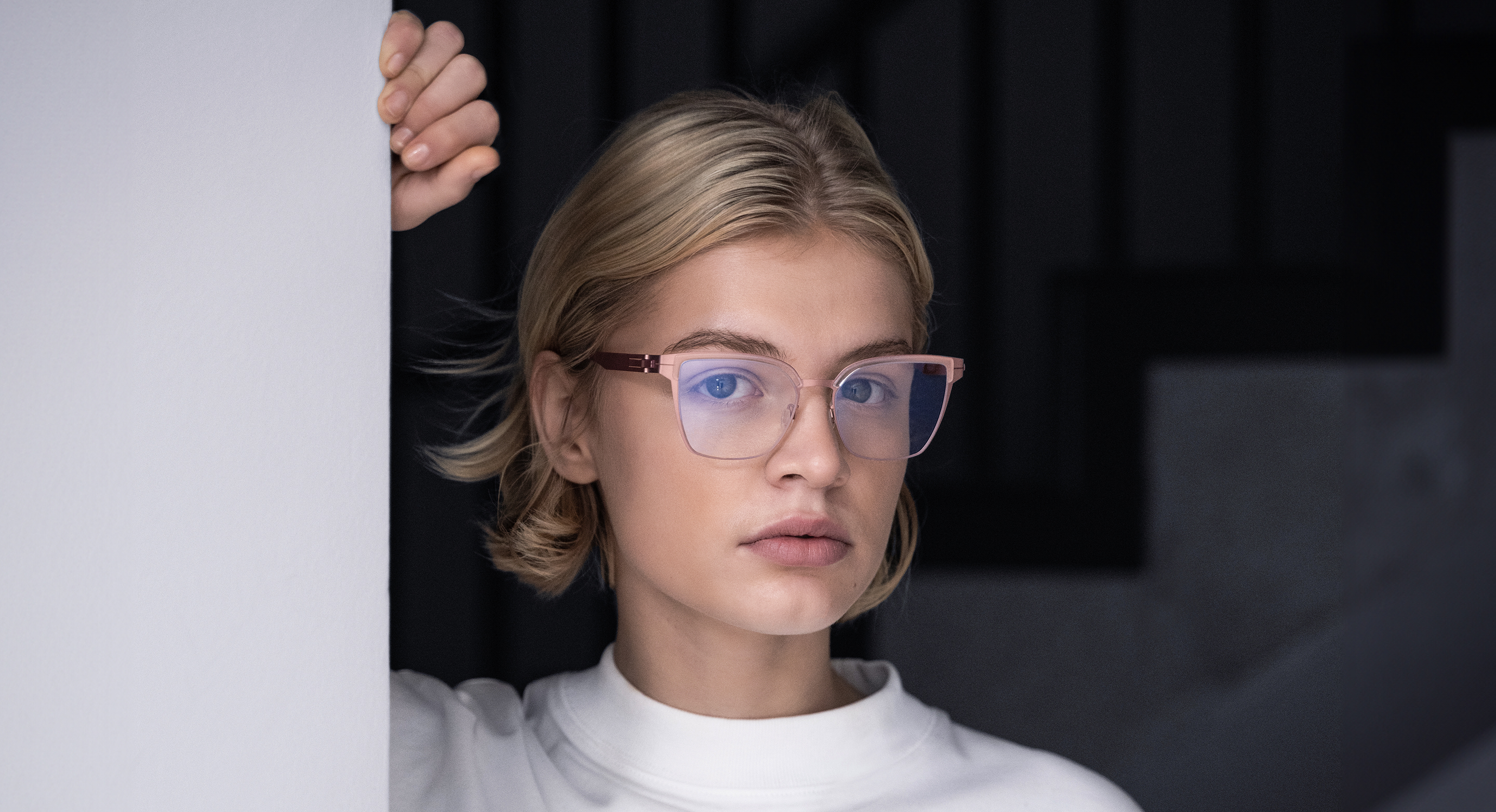 OVVO Optics global contact and customer service center providing support for retailers and clients.