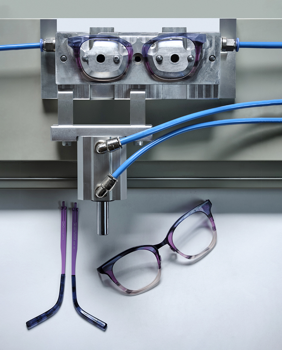 Eco-friendly and biodegradable acetate frames made from natural cellulose fibers.